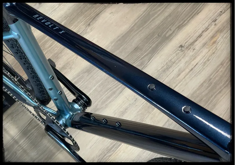 Giant Revolt X 1 Medium Cold Night 2023-2